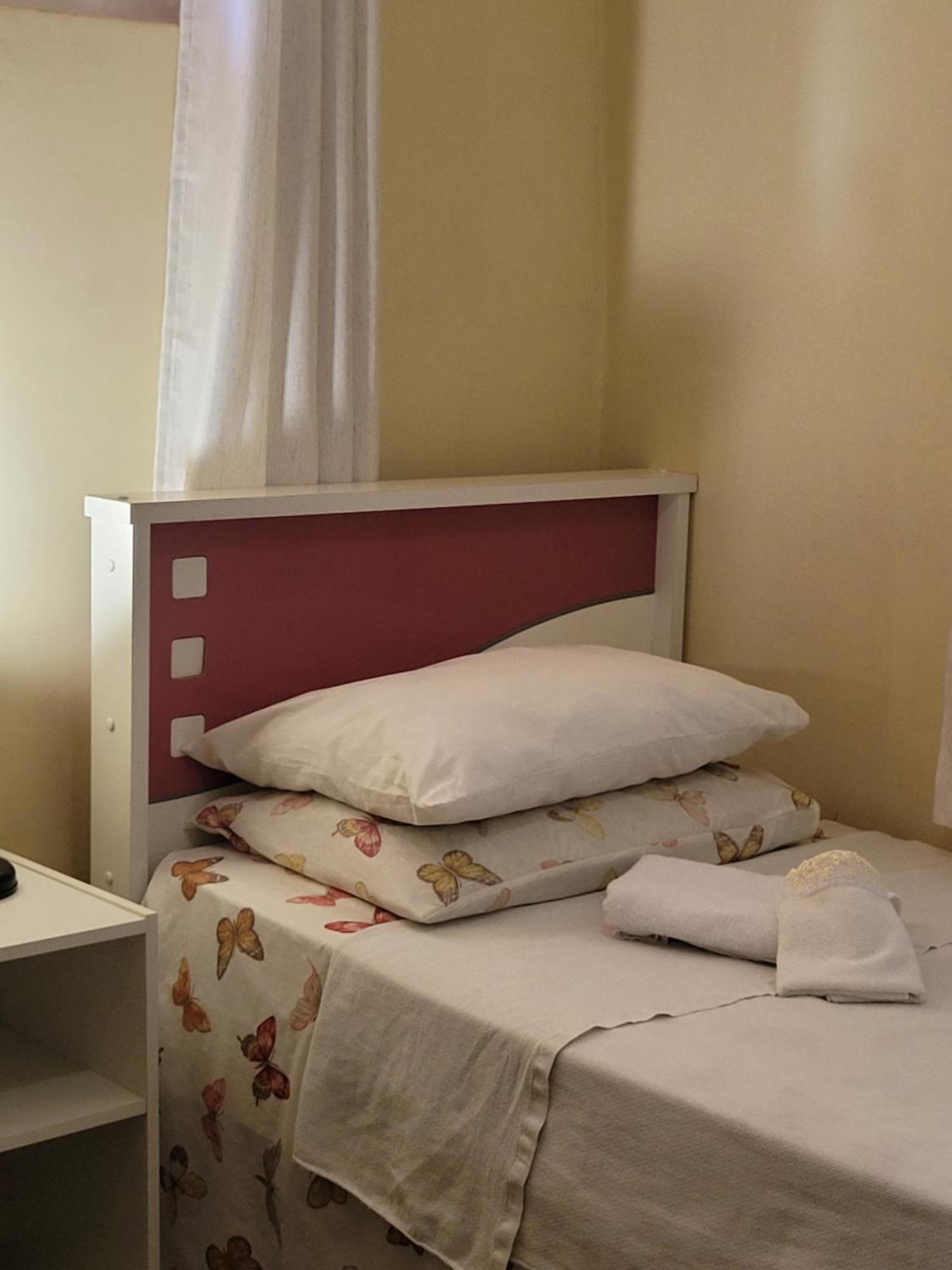 Kzazendf Cama E Cafe Asa Sul Panzió Brazíliaváros Kültér fotó